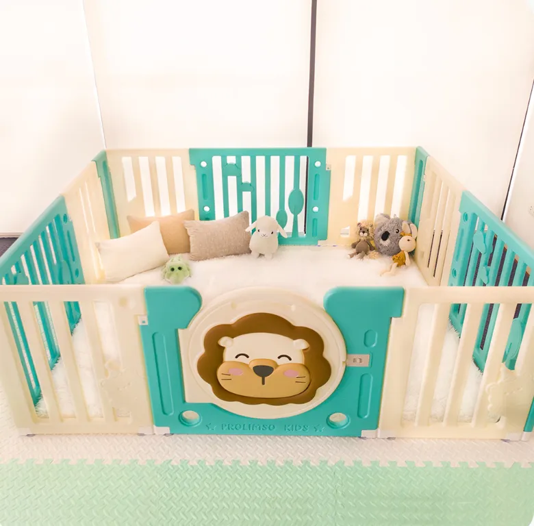 INF005 CORRAL INFANTIL LEON.webp